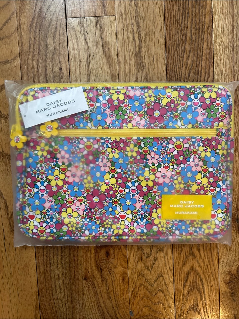 Marc Jacobs Daisy x Takashi Murakami laptop case